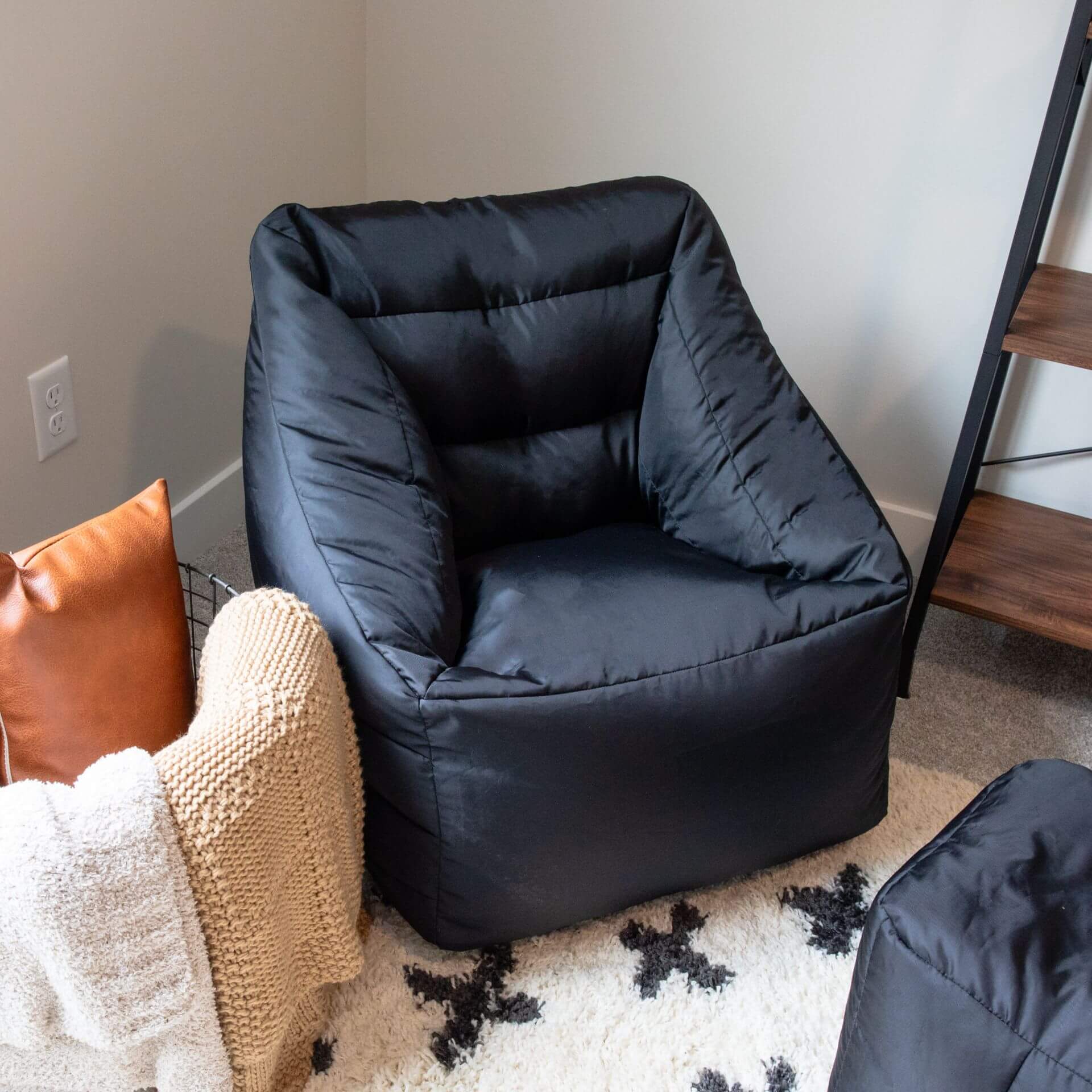 Aurora Chair - Image 30