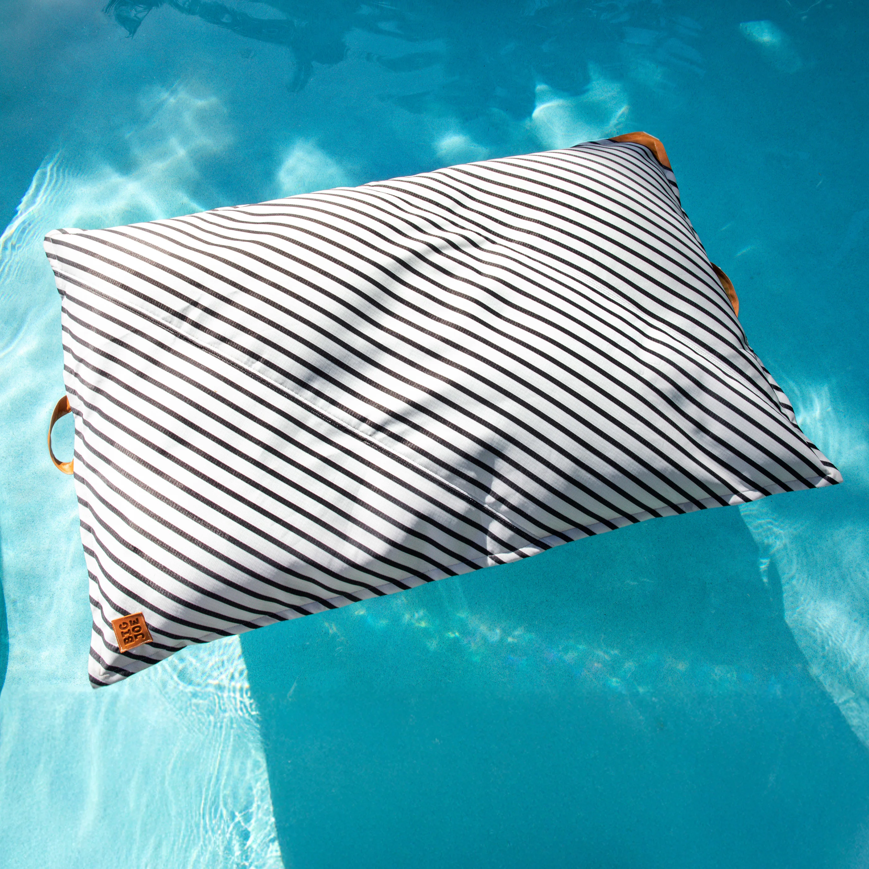 Lux Lagoon Lounger - Image 20