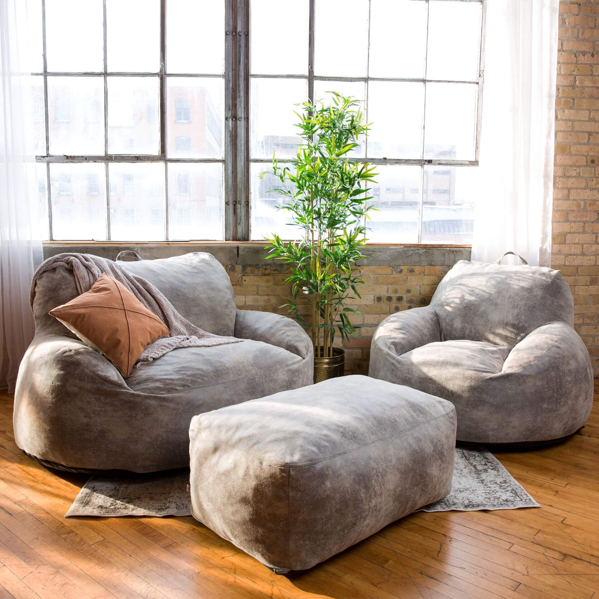 Nestle Loveseat - Image 13